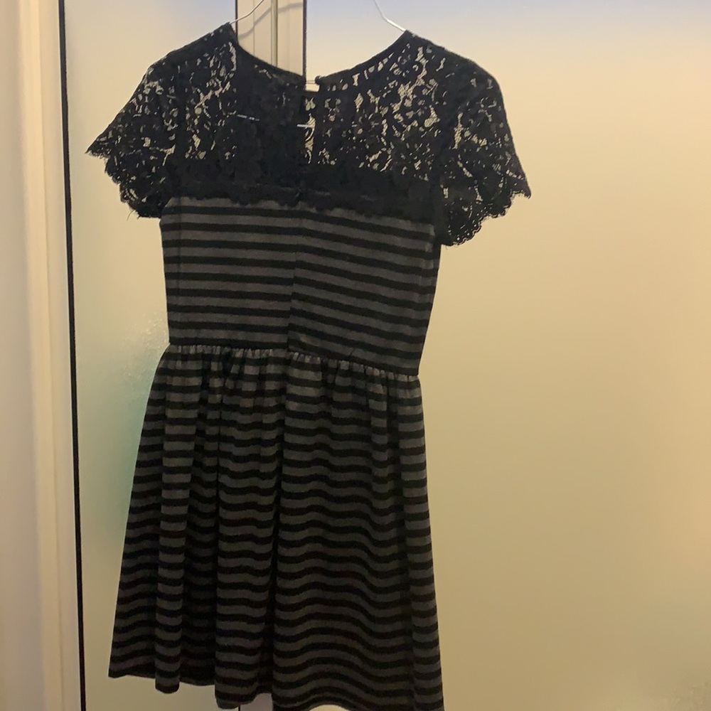 Dress - Picture 2 of 3